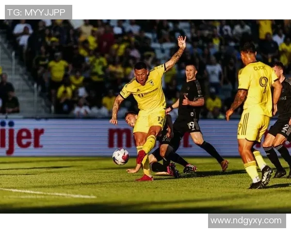 哥伦布机员对决堪萨斯城竞技精彩对抗赛全景回顾与分析